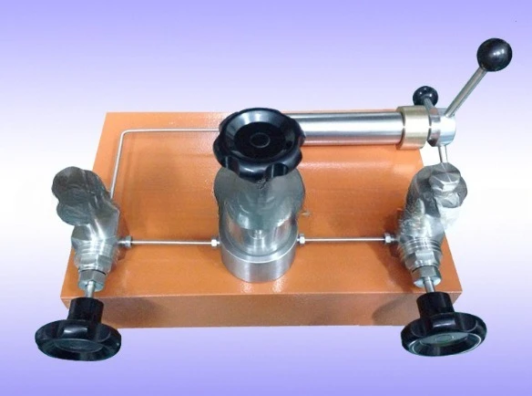 Calibrator Manual Benchtop Oil Pressure Generator