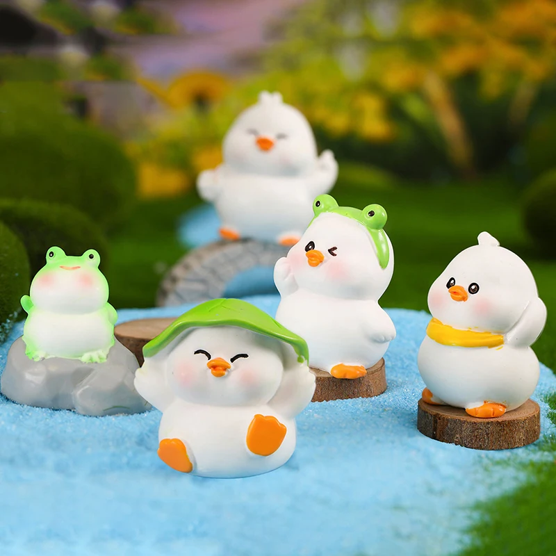 1pcs Figurines Miniatures Cute Duck Micro Landscape Ornaments For Home Decorations Room Decor Car Office Desktop Accessories