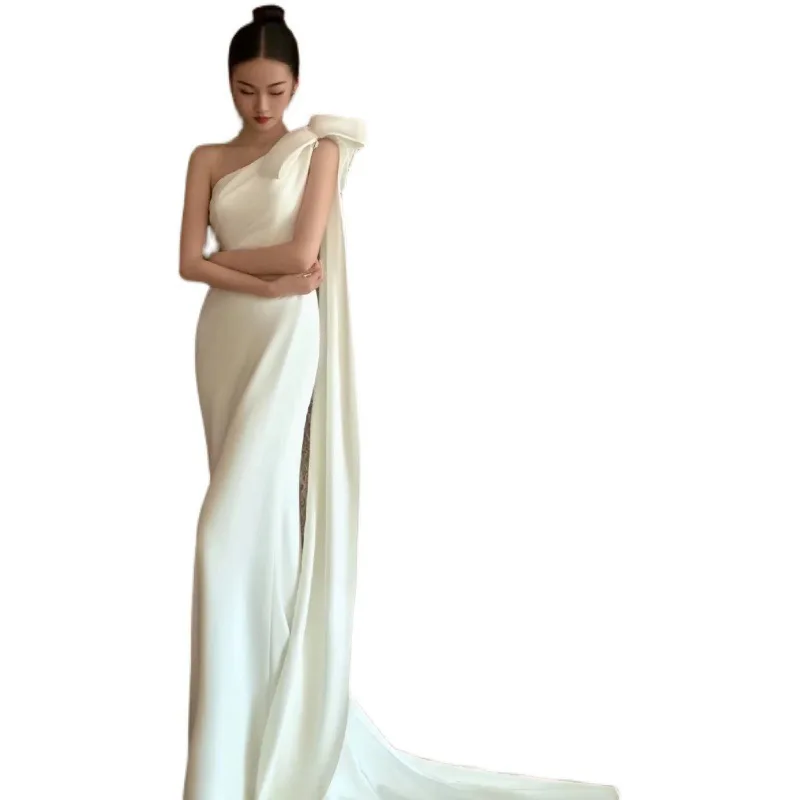 ชุดเดรสสไตล์ยุโรปและอเมริกา, ชุดแต่งงานแบบเบา, ผ้าซาตินสำหรับออกงาน, ชุดเจ้าสาวแบบมีชายลาก, ชุดแต่งงานแบบมีหาง, ชุดสำหรับงานแสดงรถยนต์