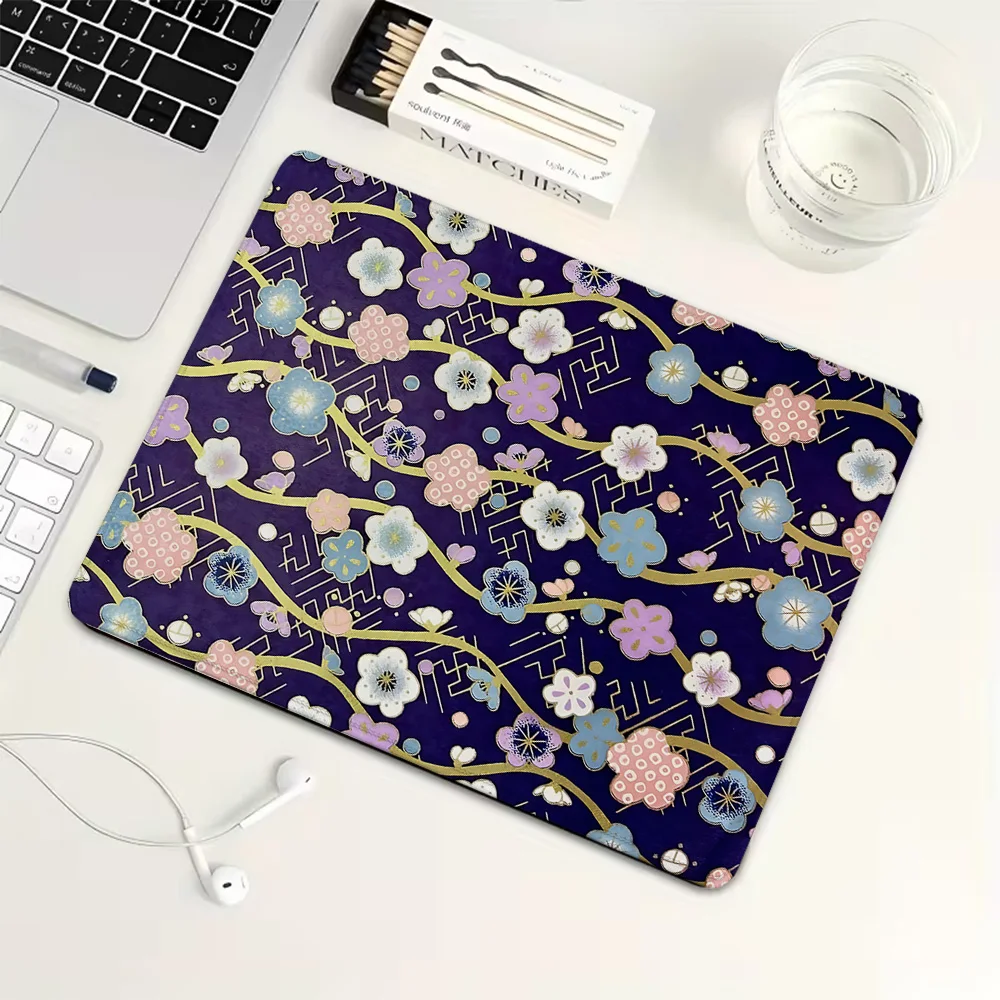 

Фиолетовый коврик для мыши с цветочным принтом, маленький, резиновый, для игровых мышей, механических клавиатур, аксессуары для ПК, коврик для игрового стола