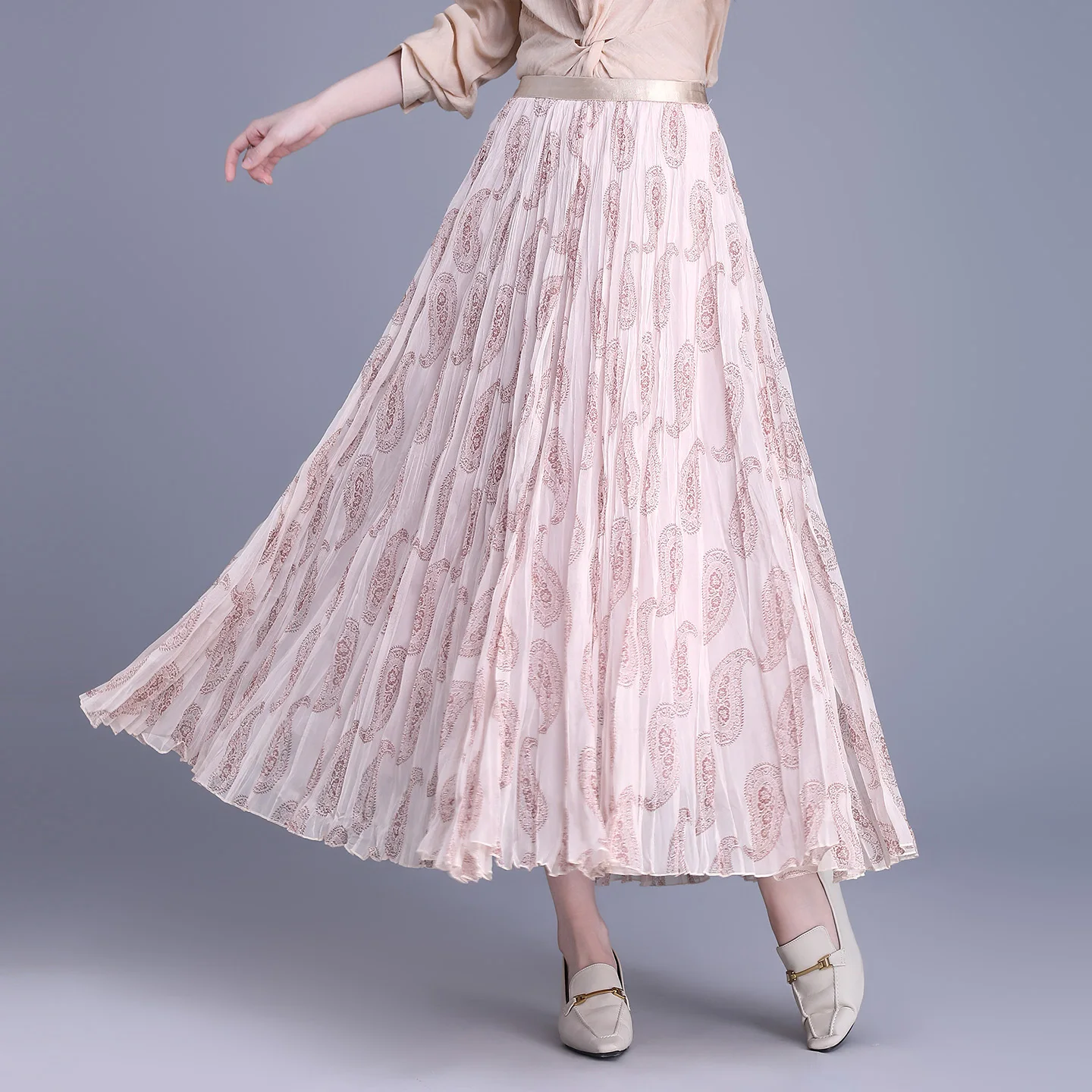 

Весна 2026: Длинная юбка с цветочным принтом, высокая талия, плиссированная, универсальная, стройнящая, А-силуэт, миди, для женщин