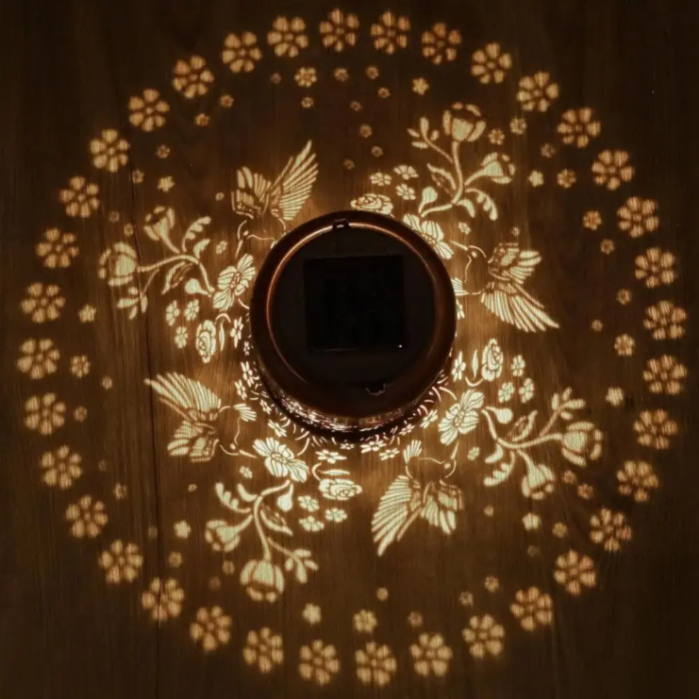 防水ソーラーランタンヴィンテージスタイル金属素材吊り下げ式ソーラーライトハチドリデザインひまわり型ledガーデンライト