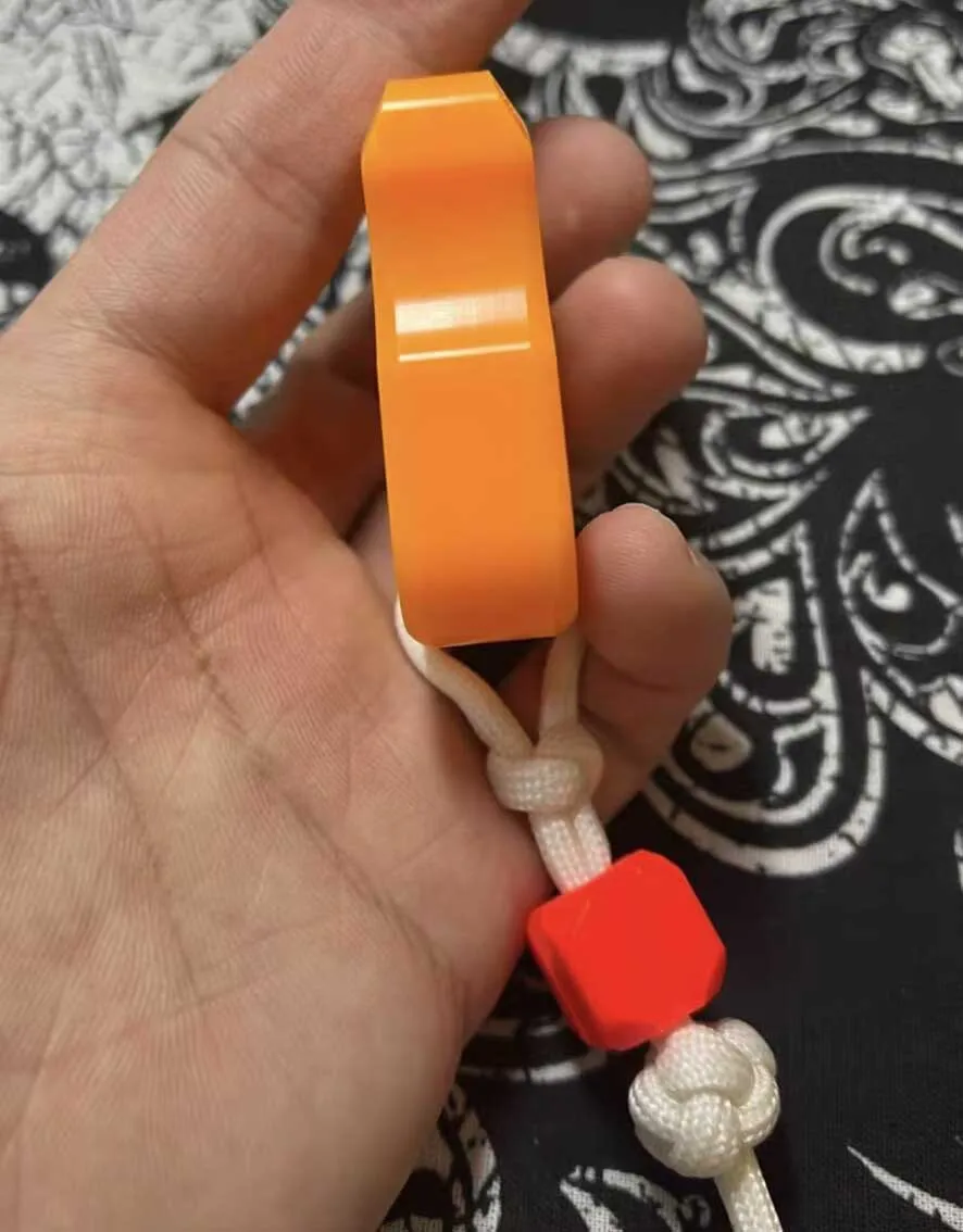 1 Piece Luminous EDC Tool Pendant, Defense Tool