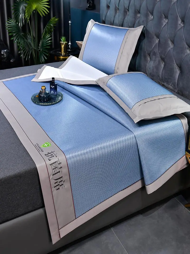 moderno-y-sencillo-colchoneta-de-seda-helada-para-verano-ropa-de-cama-refrescante-dos-o-tres-piezas-plegable-de-fibra-de-poliester