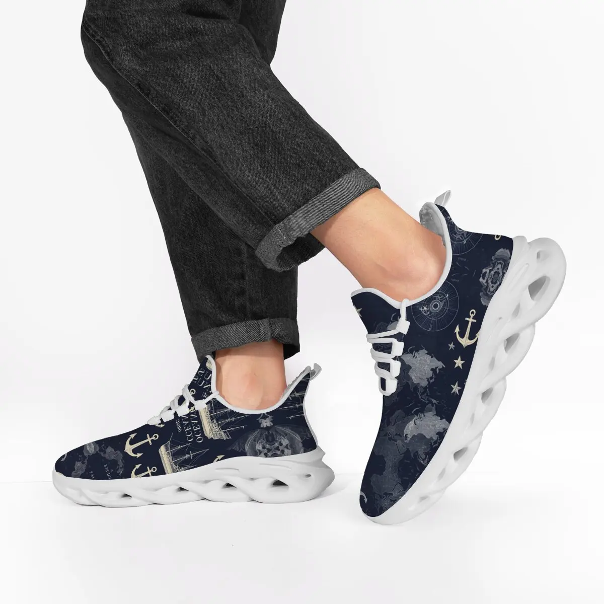 

Спортивная обувь для мужчин и женщин на флисовой подкладке, карта мира, якорь, звезды, компас, принт, удобные белые прогулочные мужские кроссовки