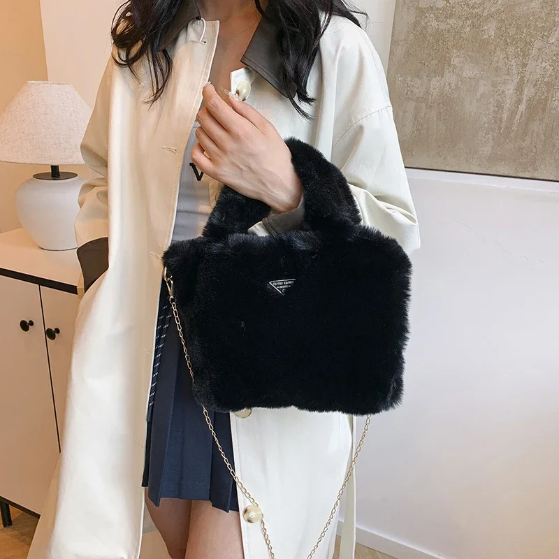 Classic Versatile Plush Crossbody Bag Women's Cute Cartoon Small Fresh Handbag  Bolso De Peluche