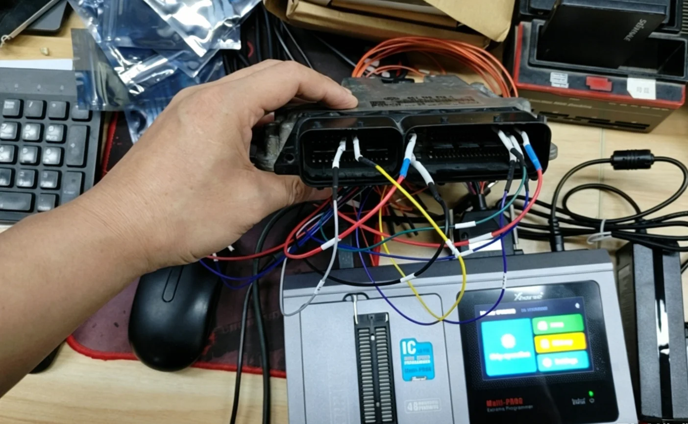 Auto ECU Chip Read Write Clone Tool Xhorse MULTI-PROG Pro-level Programmer With Batch Programming Function