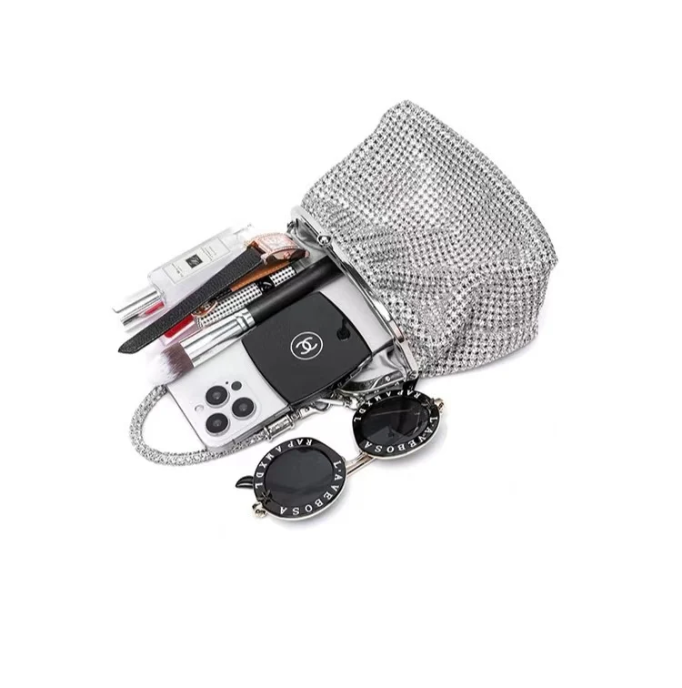 European and American dinner bags luxurious diamond-filled handheld bags French light luxury diamond-encrusted shell bags style