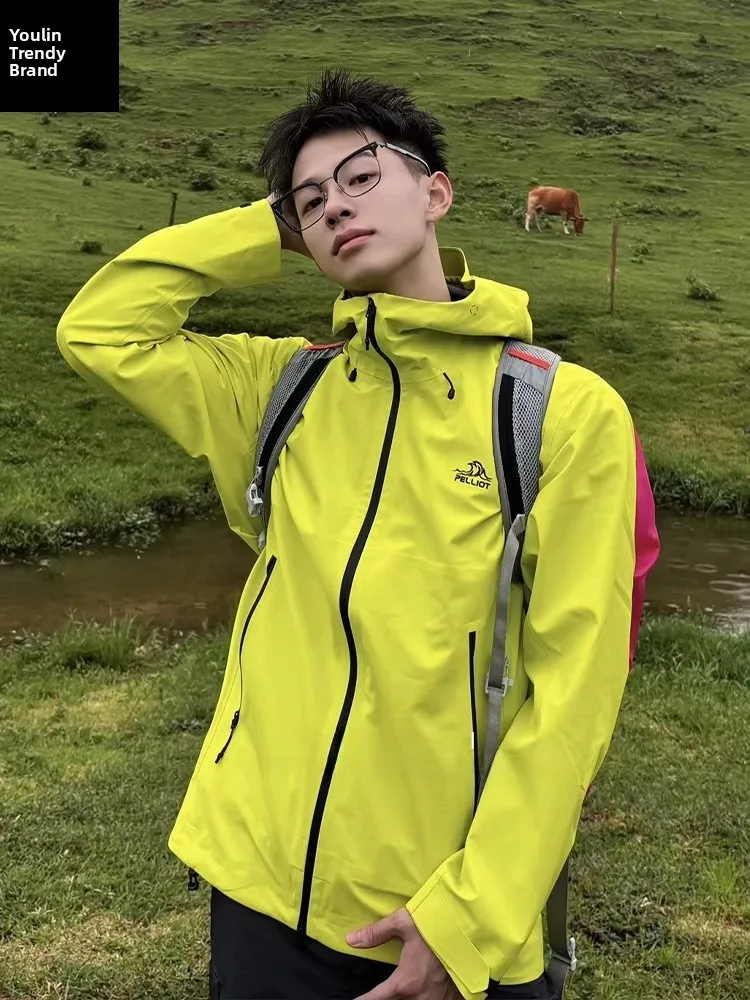 

Мужская флуоресцентная ветрозащитная водонепроницаемая куртка для активного отдыха, альпинизма, с капюшоном, функциональная, в американском стиле, для молодежи...