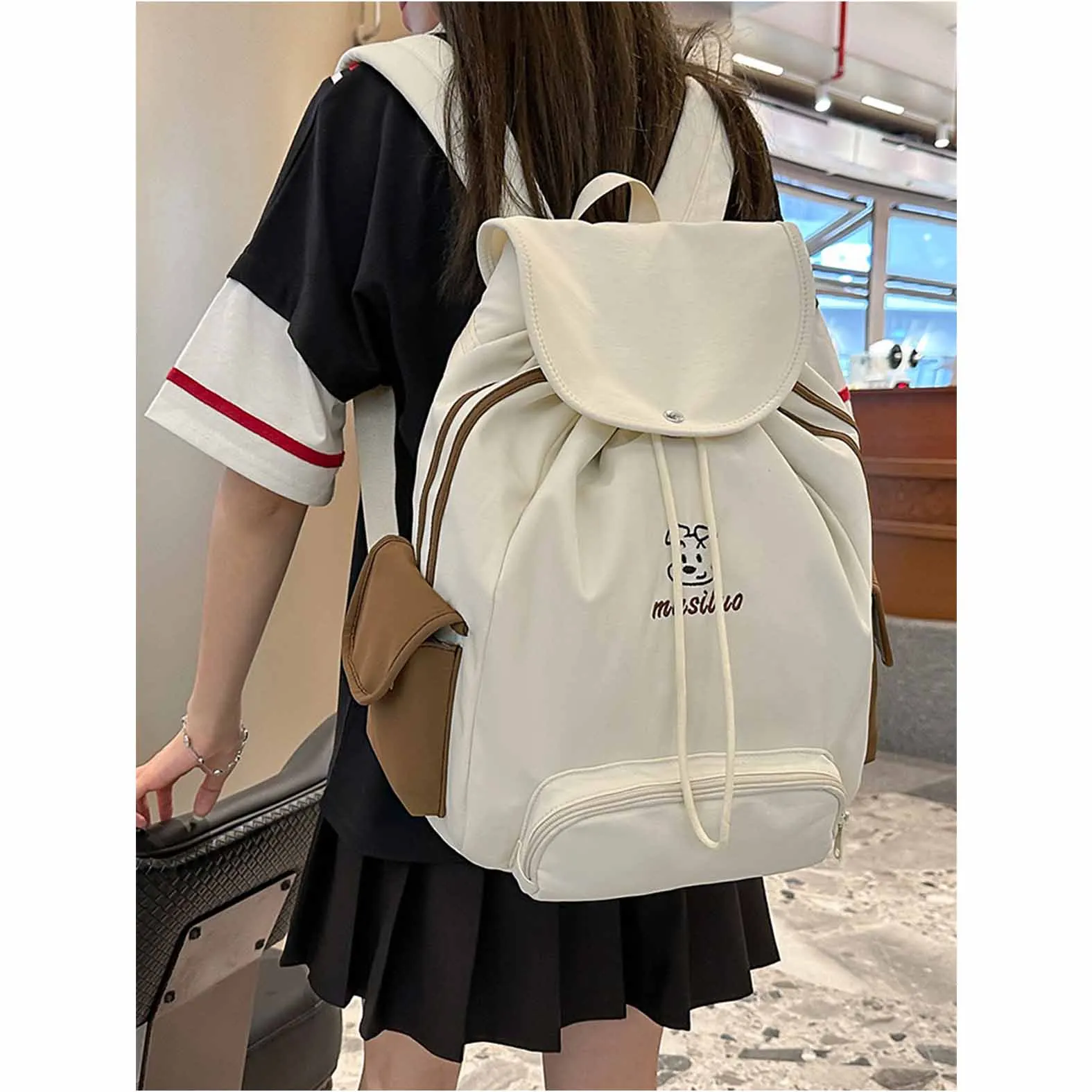 Cute Dog Bundle Pocket Drawstring Backpack Large Capacity Outdoor Mountaineering Backpack University Computer Travel Backpack