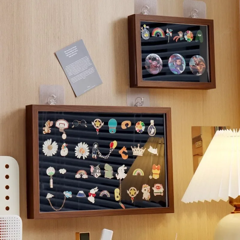MetalBadgeDisplayFrameCollectibleMedalCollectionFeltBoardWallMountedBarretteStorageOrganizerCosmeticBag