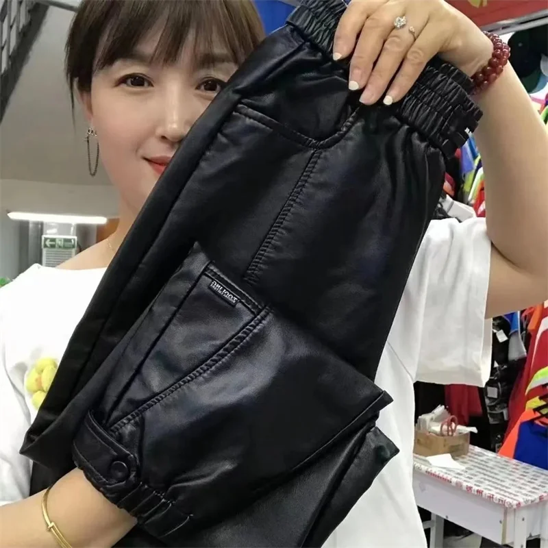 الخريف الشتاء سيدة الموضة بولي Leather السراويل الجلدية 2025 فام عالية الخصر الجلود Pantalons الرجعية النساء حجم كبير 4XL هارون السراويل