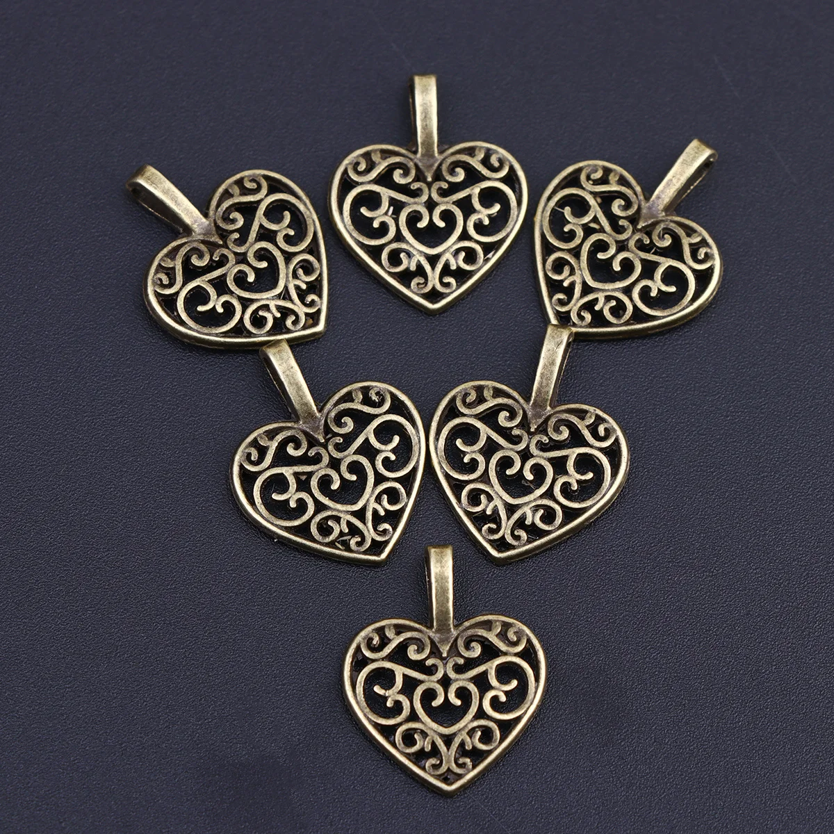 

100Pcs Alloy Heart Pendant Charms Hollow Retro Style DIY Jewelry Making for Necklace Bracelet Creative Craft Gift Accessories