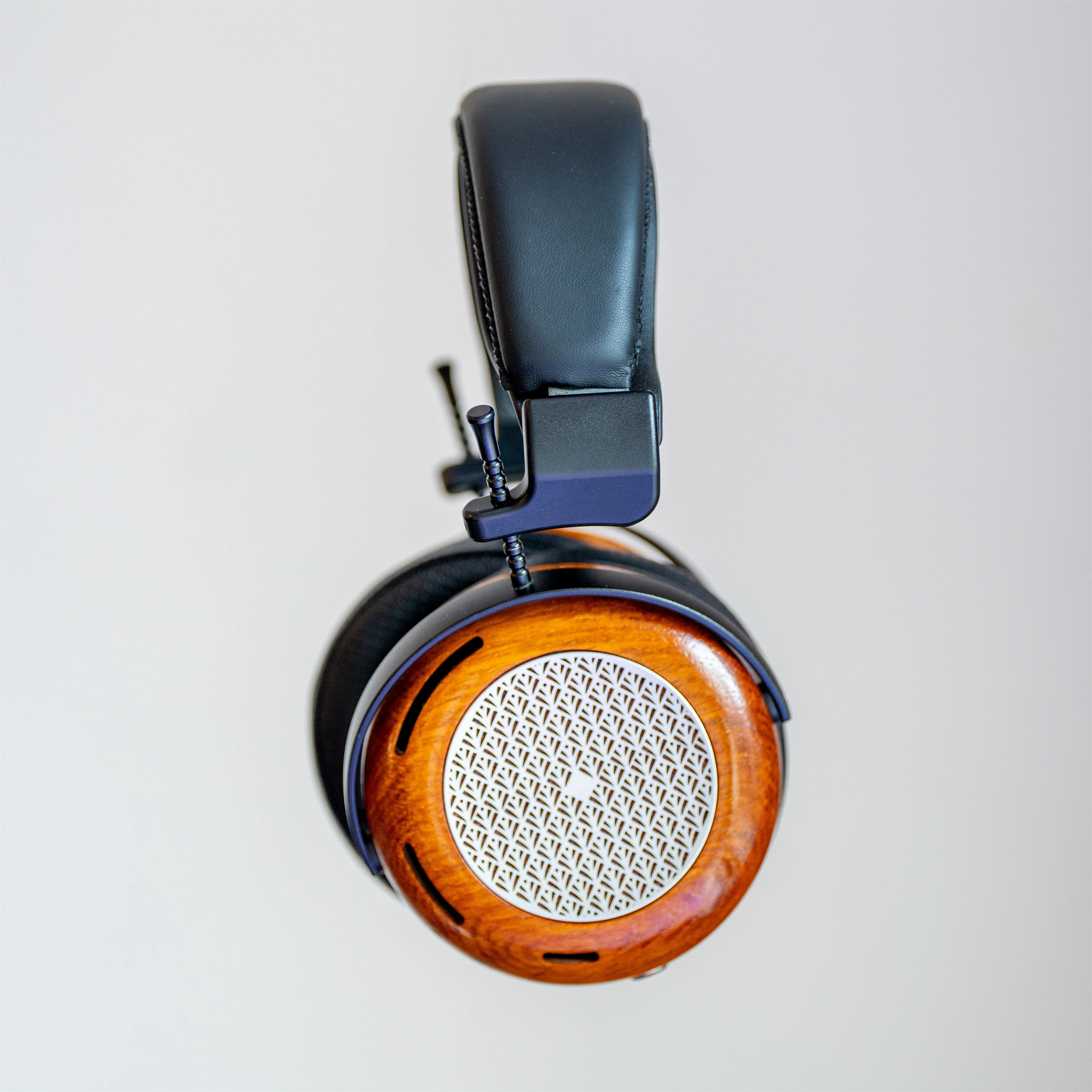 Geekyaudio Stealth Magnet Plan - Studio Headphones Monitoring Open Back review and price