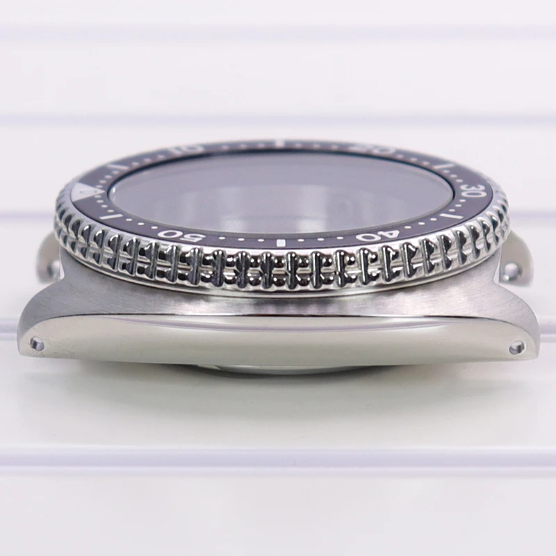Silbernes 45-mm-Gehäuse für Herrenuhren mit Kapitelring für Mod Abalone NH35 NH36 NH34/38 4R36 Uhrwerk, 28,5-mm-Zifferblatt, einseitig drehbare Lünette – Detail 3