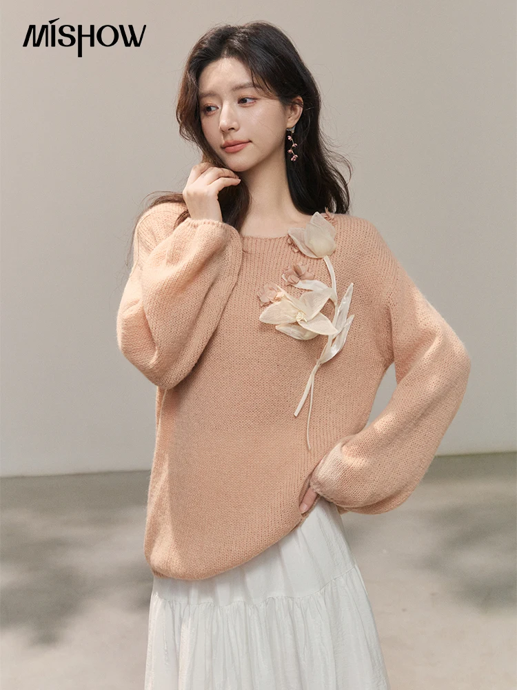 

Тонкий вязаный свитер MISHOW с 3D цветочной аппликацией и круглым вырезом, весна 2026, свободный повседневный элегантный топ, нежно-розово-бежевый свитер MXE47Z2649