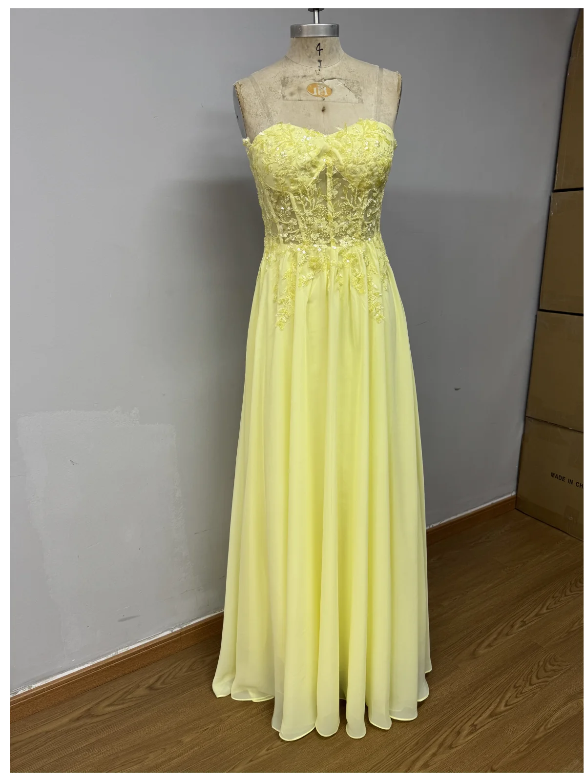 

Customized dress according to your requirement Customized size for free