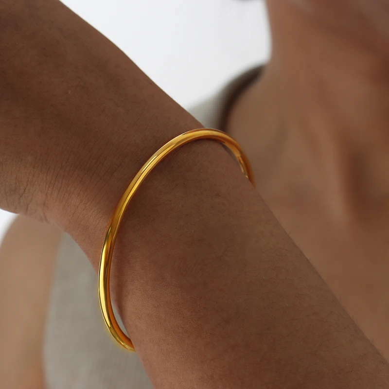 Bracelete circular minimalista de aço inoxidável para mulheres, pulseiras de mão de mulheres, joias fadeless, luxo