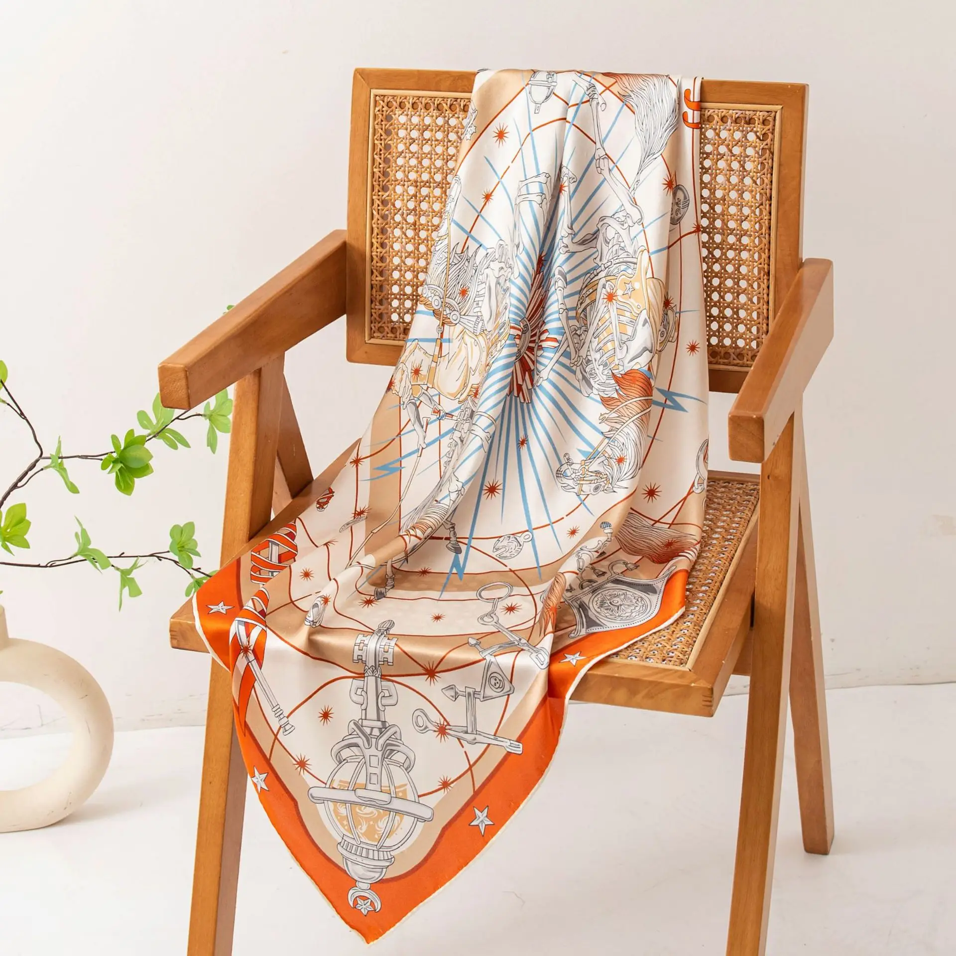 New silk scarf, retro niche mulberry silk square scarf, simple design, hand-rolled scarf