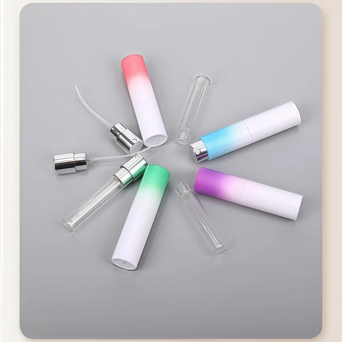 1/4 stücke 8ML Rotierenden Parfüm Nachfüllbare Flasche Mini Zerstäuber Tragbare Reise Größe Spray Flasche Presse Spender