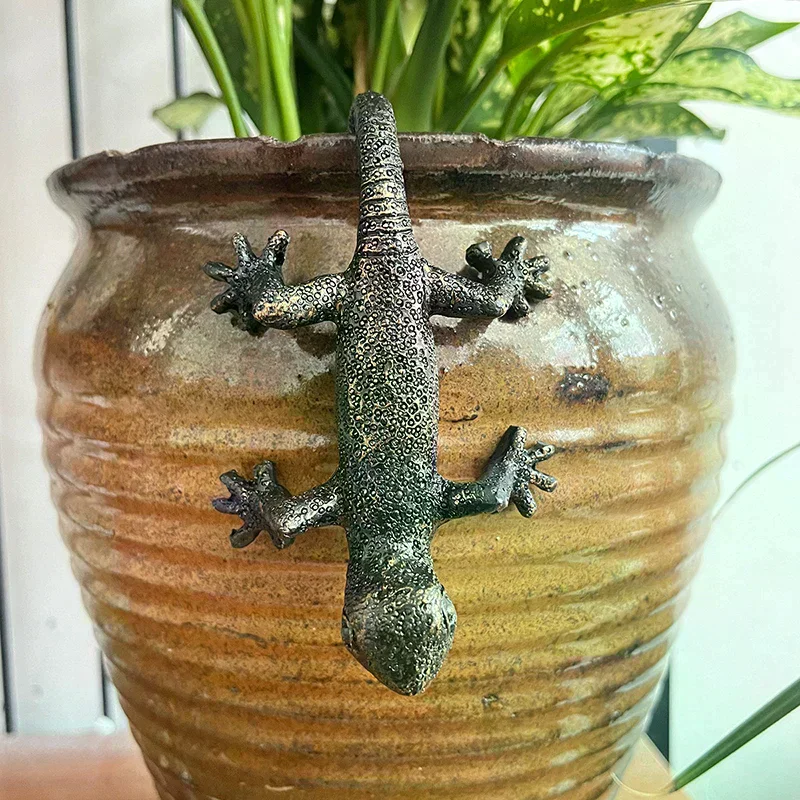 Garden Decorative Potted Partner Bronze Gecko Flower Pot Ornaments Vintage Bronze Gecko Planter Pot Hugger Flower Pot Pendant