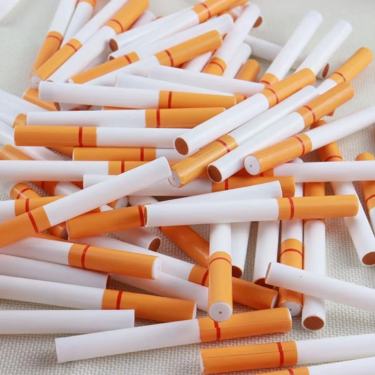 Lifelike Fake Cigarette Stems Model for Men And Women Mouthpiece Photography Props Stress Relief Entertainment Toys