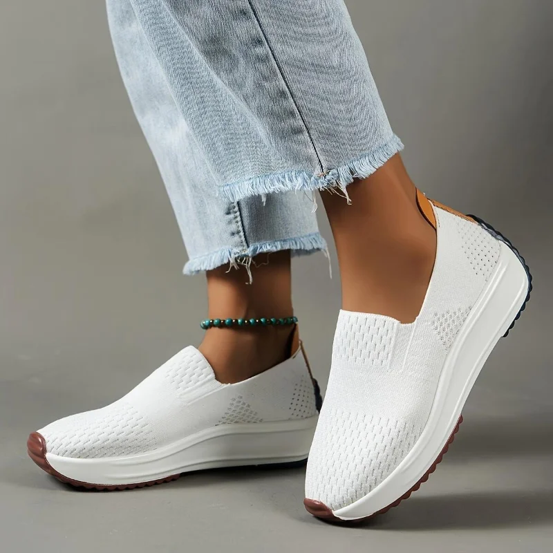 Chaussures d'été femmes 2023 Style coréen blanc respirant maille loisirs en plein air grande taille sans lacet chaussures pour femmes sans lacet Feminino