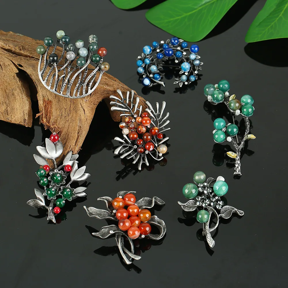 Vintage Plant Brooch High-end Classical Flower Pin Fashion Coat Cardigan Corsage Accessories Colored Stone Beads Creaive Badges