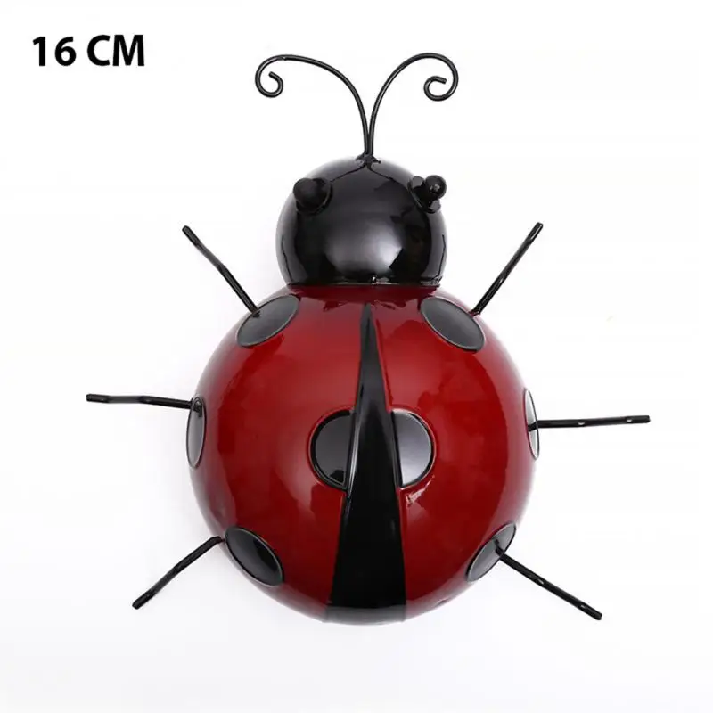1/2pcs Ladybug Ornament Lifelike Metal Ladybug 10/16cm Fence Hanger Wall Hanging Outdoor Garden Decorative Figurine Home Decor