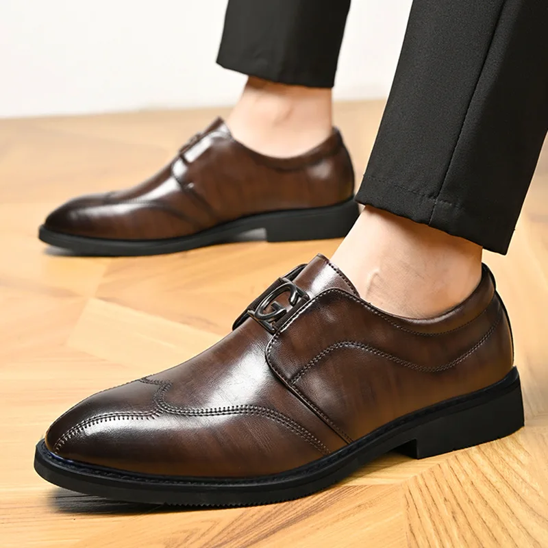38-48 Men's Casual Business Leather Shoes Cover Feet Embroidered Pointed Scalp Shoes Comfortable Wear-resistant Dress Shoes Men