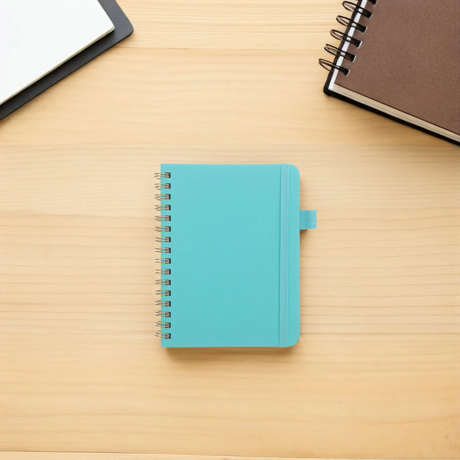 

Адресная книга формата А6, карманного размера, серая, 128 страниц, с алфавитным указателем, для имен, телефонных номеров, электронных адресов, заметок, телефонная книга.