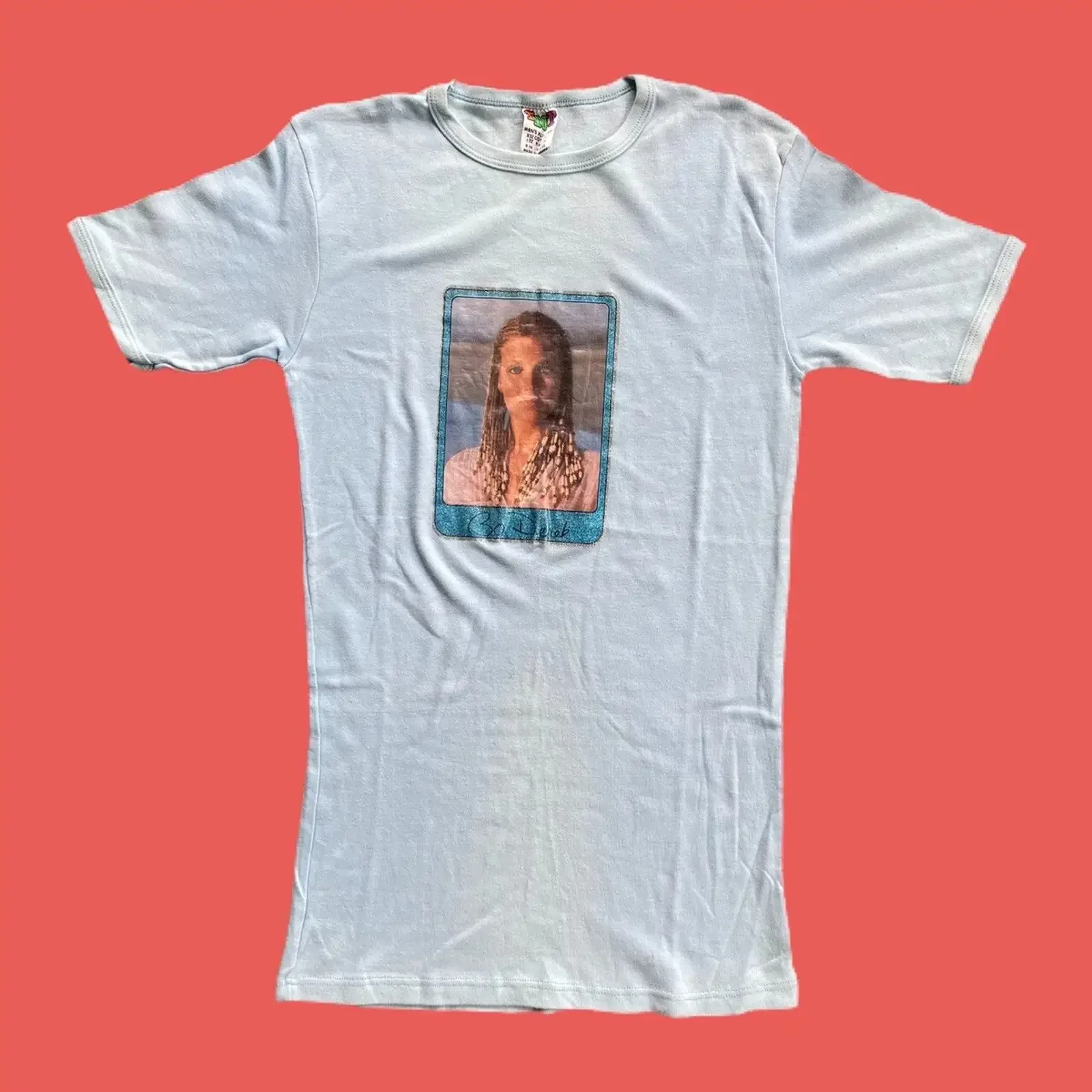 Camiseta de Coleção Anos 80 Bo Derek com Estampa Gráfica Tamanho M Vintage Lavada Moda Unissex Streetwear Versátil Macia