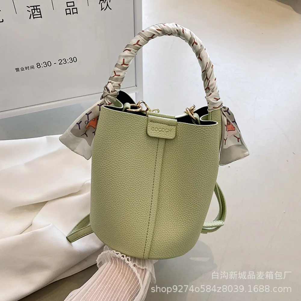 Summer Fashion Handbag 2024 New French Small Fresh Shoulder Crossbody Bag Foreign Style Explosion Bucket Bag Women\'s Bag