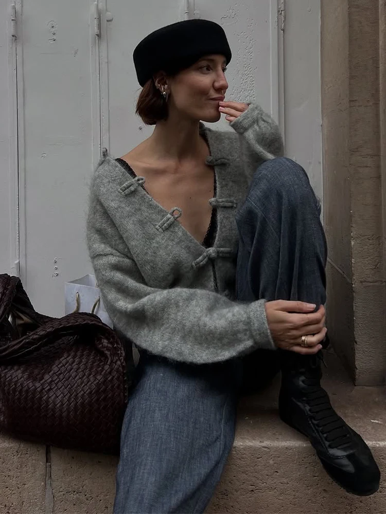 Elegant Knit Grey Women Cardigan Fashion Long Sleeve Button O-neck Female Knitwear 2026 Autumn Winter Fashion Lady Sweater 3 Elegant Knit Grey Women Cardigan Fashion Long Sleeve Button O-neck Female Knitwear 2026 Autumn Winter Fashion Lady Sweater 3