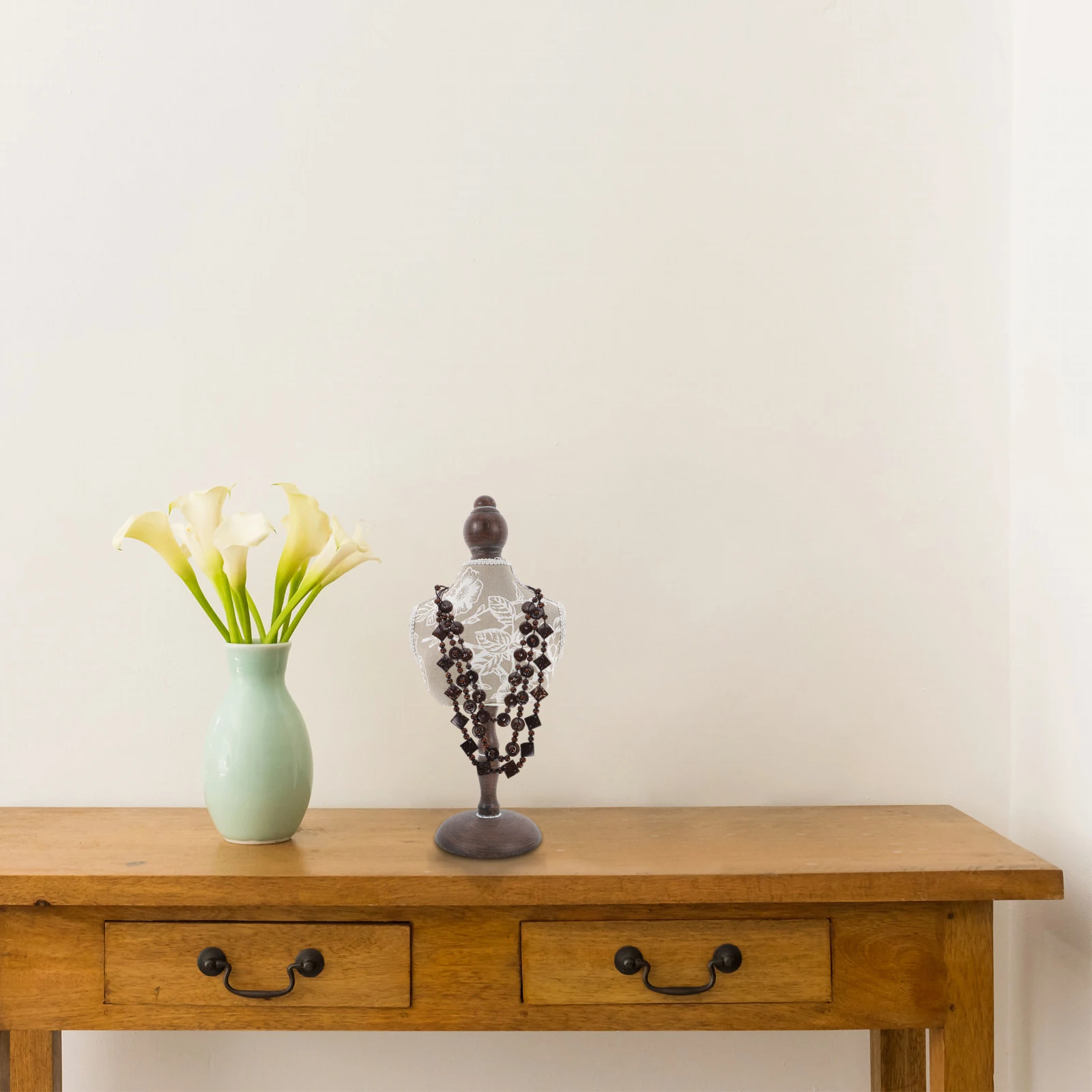 

Деревянная подставка-манекен для демонстрации ювелирных изделий: идеальное решение для красивого оформления цепочек, кулонов и украшений, идеально подходящее для домашнего декора.