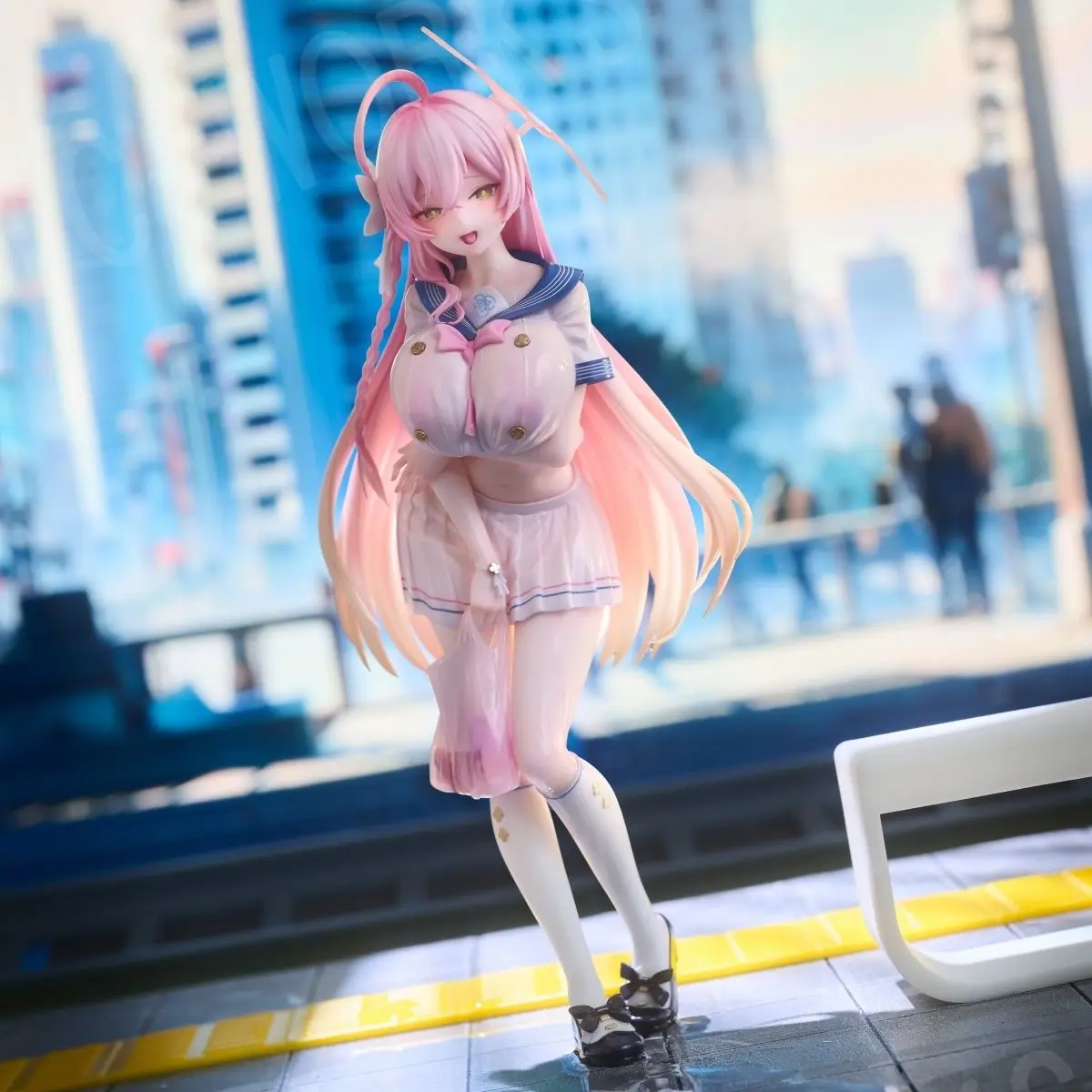 

Hot Selling New Urawa Hanako Rainy Night Beautiful Girl Anime Figure Collectible Model Toy Desktop Decor Gift for Anime Fans