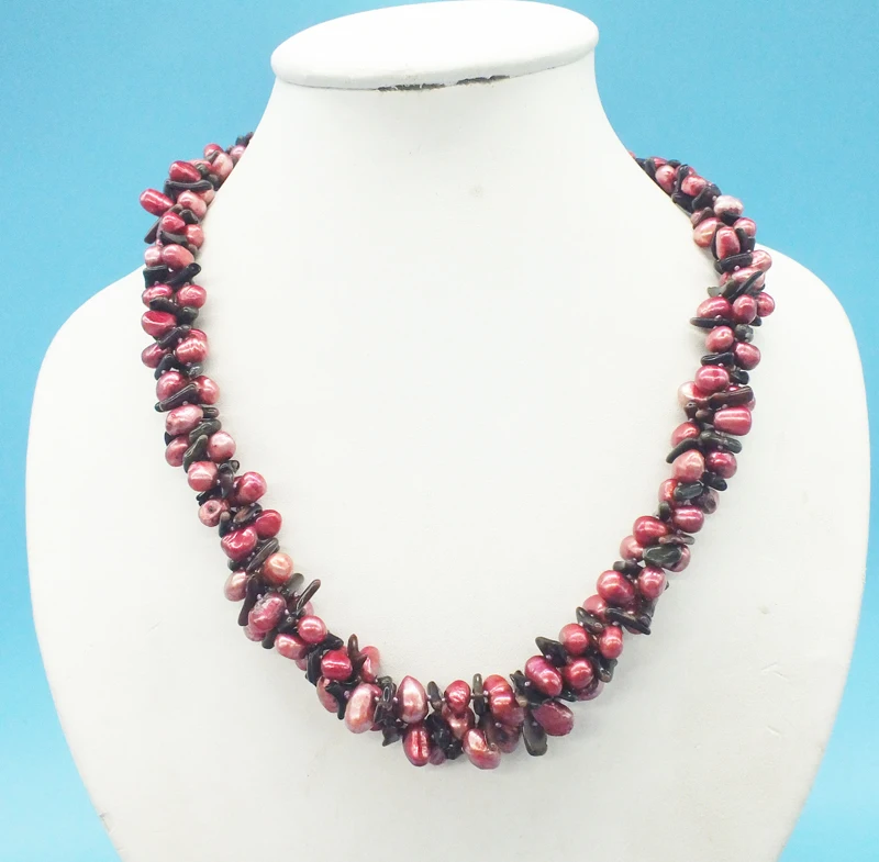 Pretty! 3 shares. Natural baroque. pearl. Coral necklace 20“