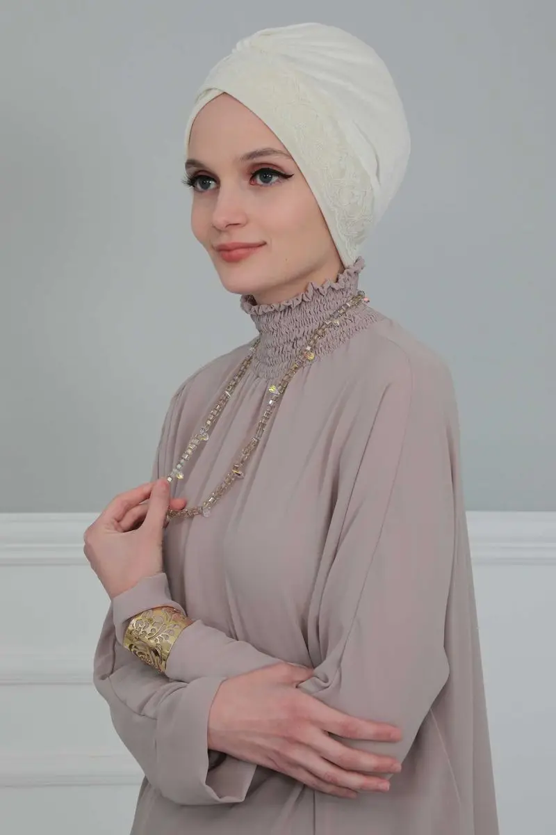 Creme de osso de veludo de renda