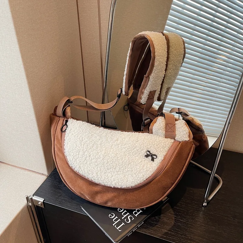 

Korean Version ins Plush Crossbody Bag New Fashionable Large Capacity Trendy Splicing Shoulder Bag Women Versatile Chest Bag