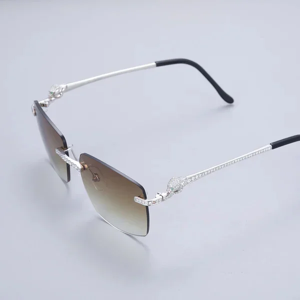 Custom Pass Tester Iced Out VVS Moissanite Diamond Colored Lens Letter Logo Glasses Eyewear Sunglasses Jewelry For Men Women