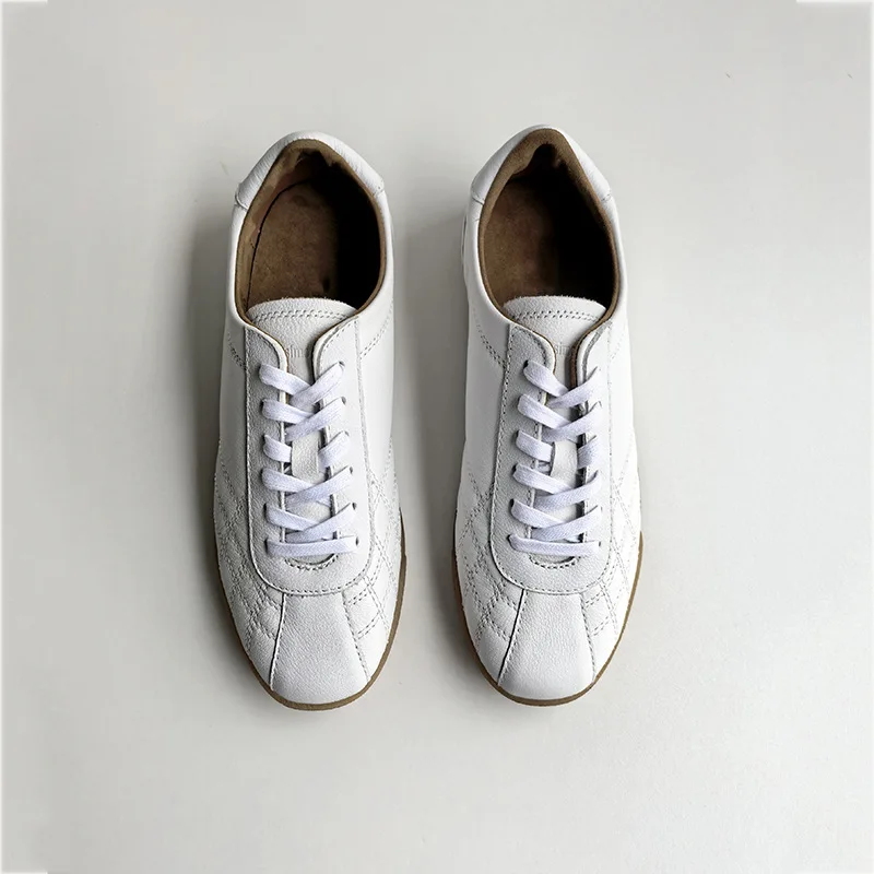 

Dave&di Minimalist Retro Women's Shoes Comfortable Leather Lace Up Flat Sports Board Shoes Casual White Training Women Sneakers