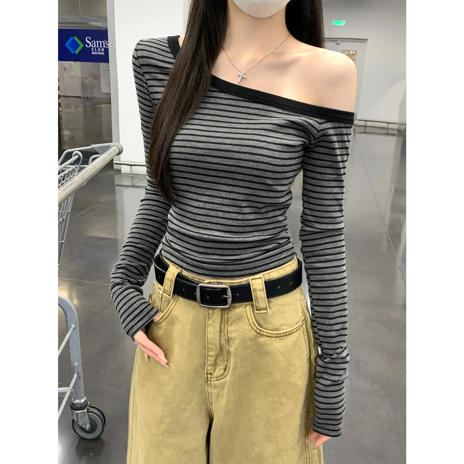 Advanced Design Sensation Shoulder Bared Long Sleeve T Shirt Women's New Style Autumn Korean Striped Diagonal Shoulder Top