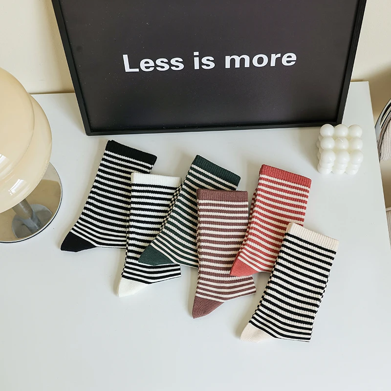 2023 Popular Crew Socks for Wemen Spring Summer Autumn Korea Ins Style Striped Pile Socks Cotton Comfortable Socks