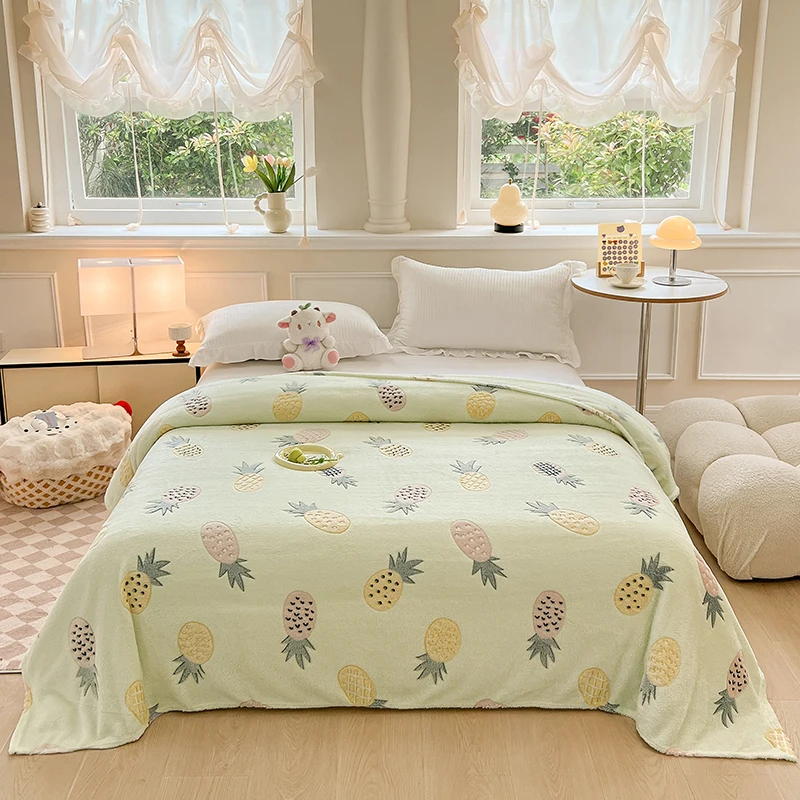 1PC Light Mint Green Coral Fleece Blanket, Colorful Pineapple Pattern Bedding Throw for Fresh Cozy Home Use