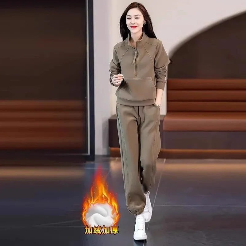 2025 New Winter Style Age-reducing Sports and Leisure Plus Velvet Thickened Two-piece Suit