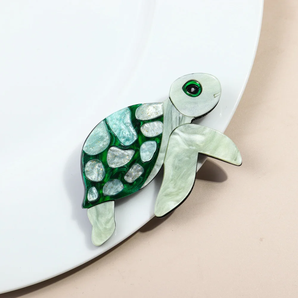 FishSheep Lovely Acrylic Green Sea Turtle Brooches for Women Cute Ocean Animals Cartoon Brooch Pins Jewelry Accessories Gifts