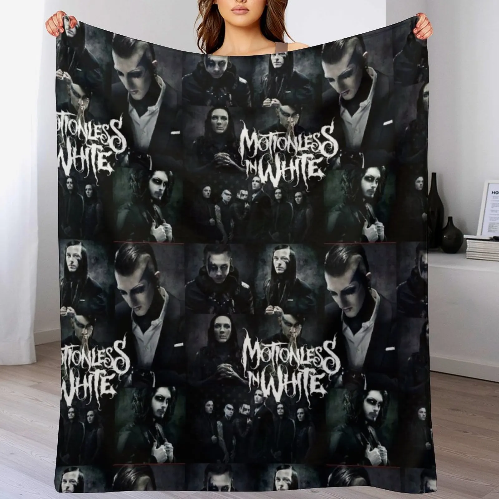 

THE MEMBERS OF MOTIONLESS IN WHITE Throw Blanket