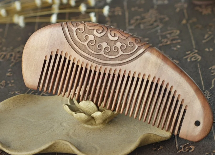 مشط رائع من خشب الخوخ المنحوت على الوجهين مقاس 14 سم، حقيبة تدليك محمولة لتصفيف الشعر