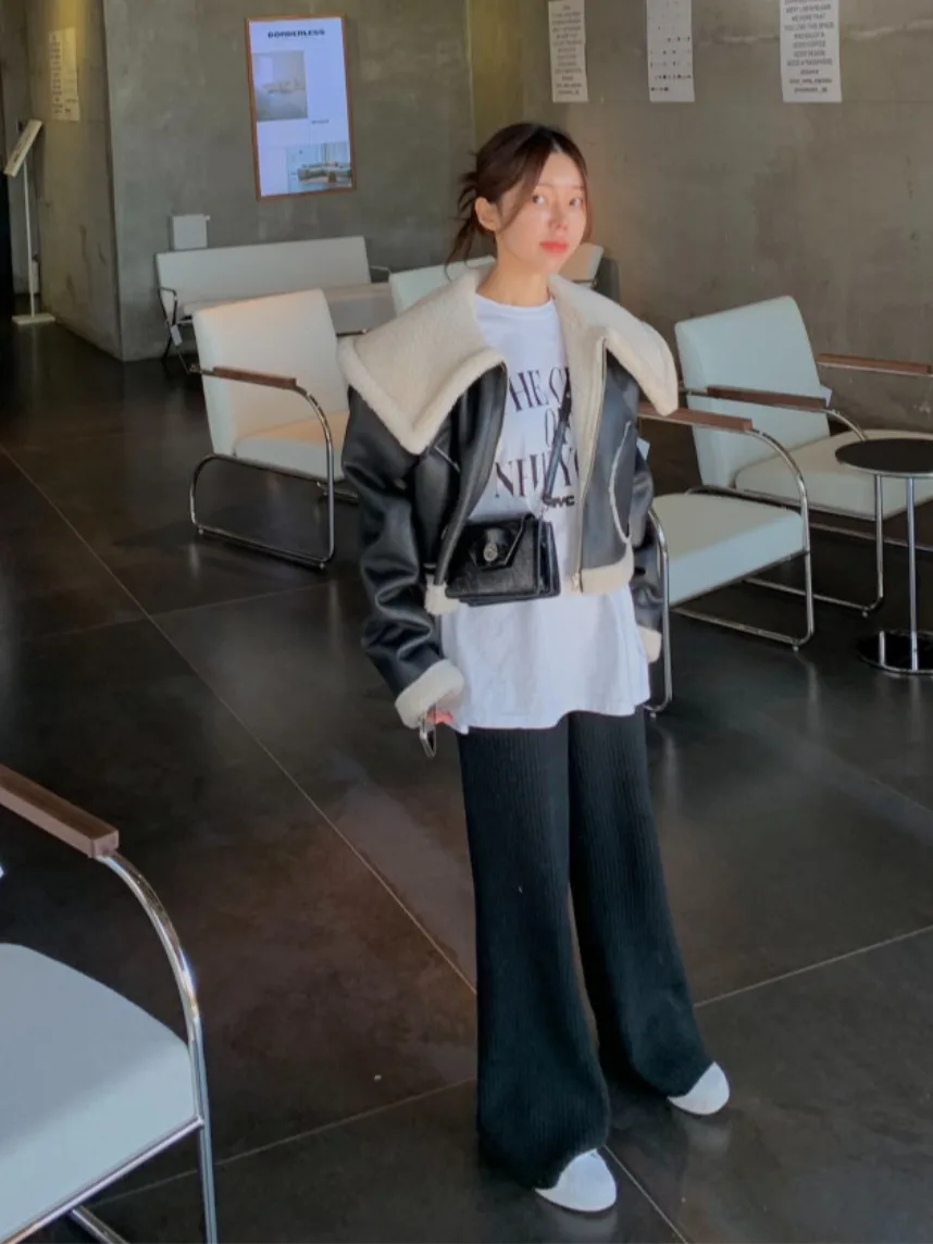 Lamb Fur Collar PU Leather Jaet Women Loose Lazy Sle Fce Lined Warm Biker Clothes Large Collar  hine Waable