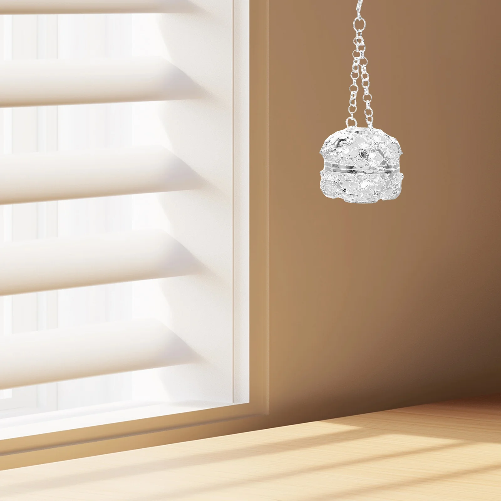 

Decorative Incense Burner Vintage Copper Pendant with Chain for Home Office Car Aromatherapy Diffuser Hanging Ornament